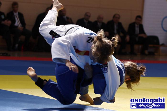 WCM 2009 043